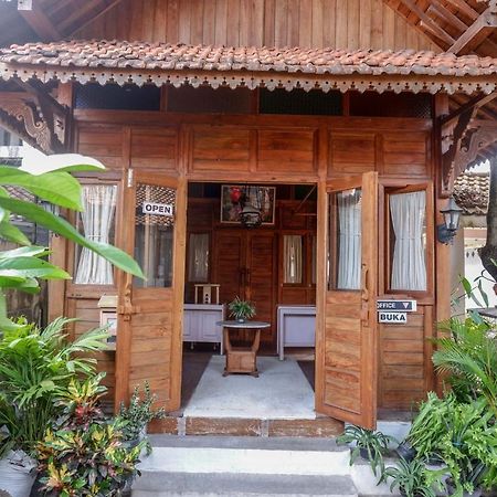 מלון יוגיאקרטה Reddoorz Syariah Near Plengkung Gading 2 מראה חיצוני תמונה