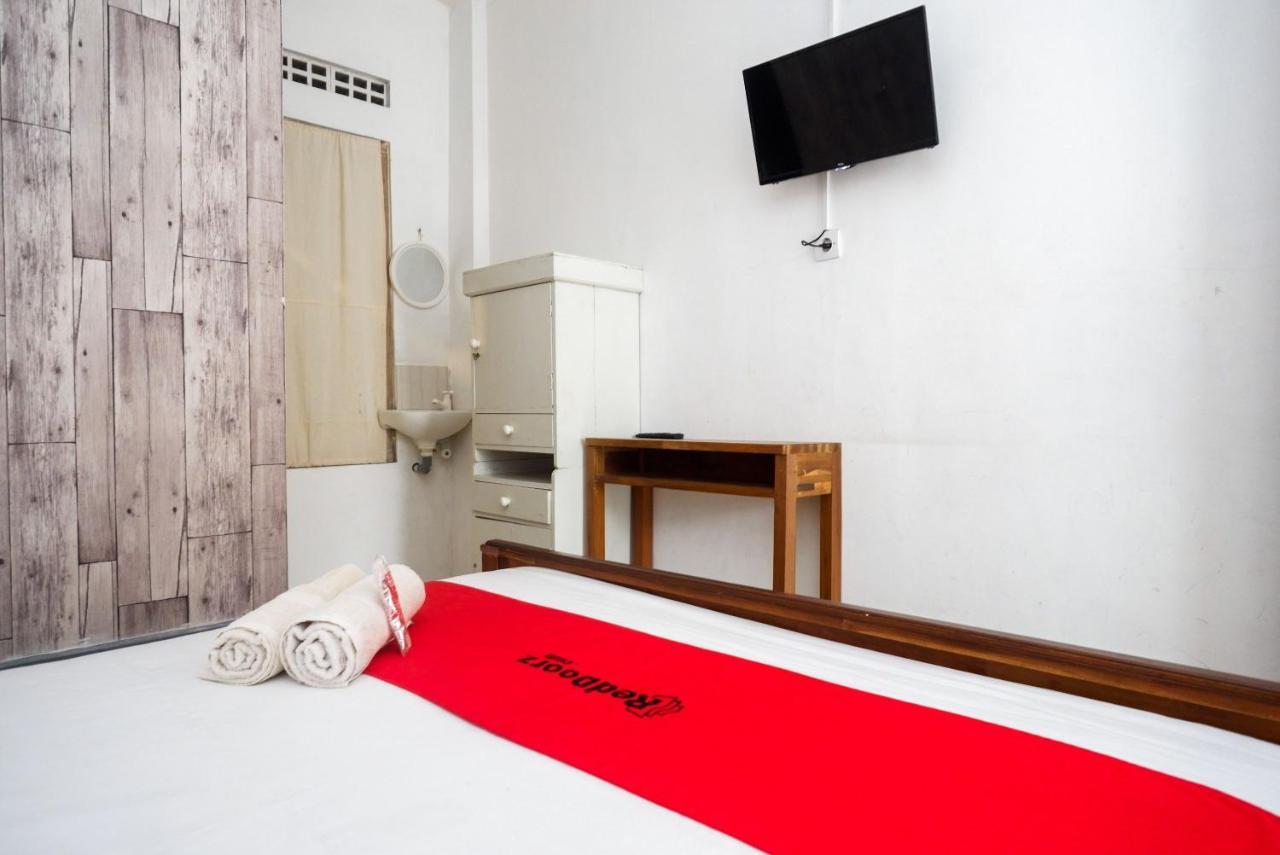 מלון יוגיאקרטה Reddoorz Syariah Near Plengkung Gading 2 מראה חיצוני תמונה
