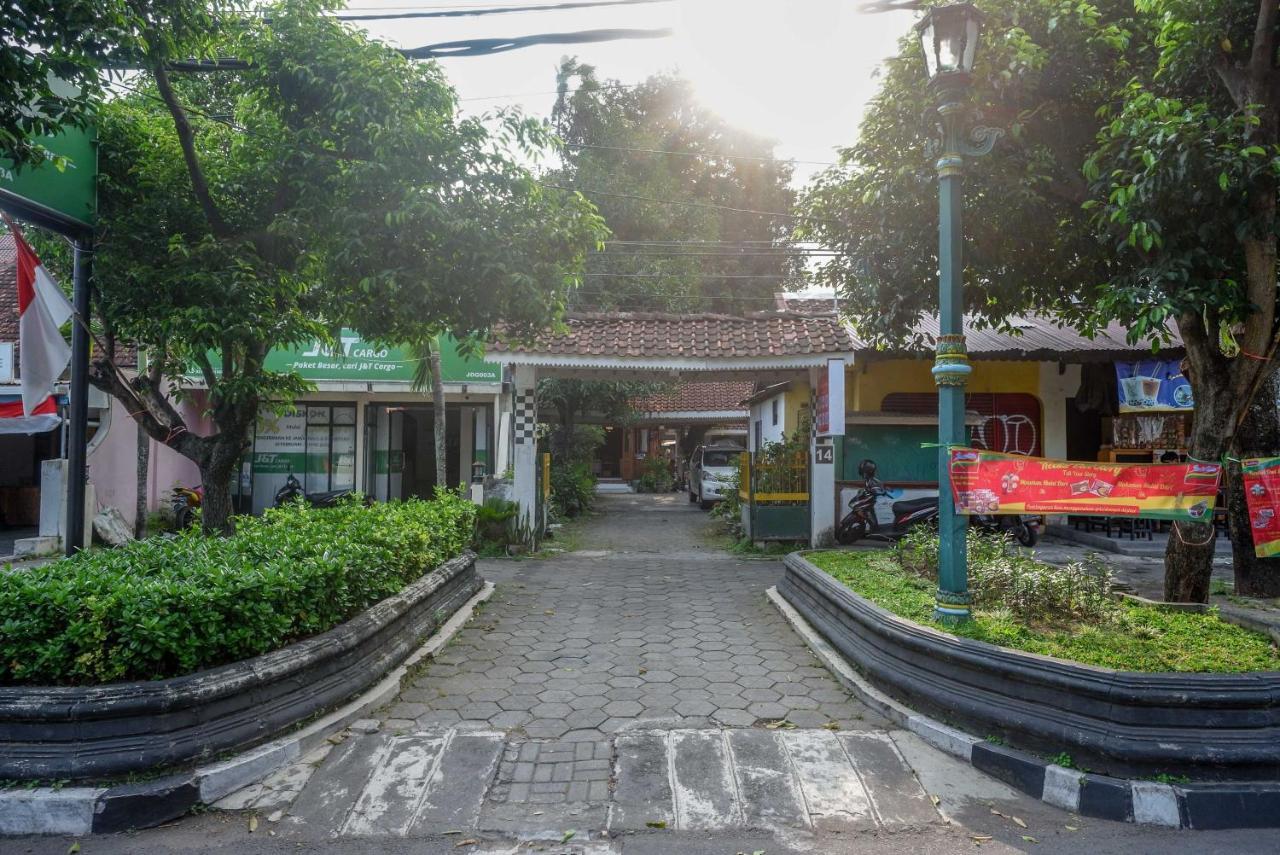 מלון יוגיאקרטה Reddoorz Syariah Near Plengkung Gading 2 מראה חיצוני תמונה