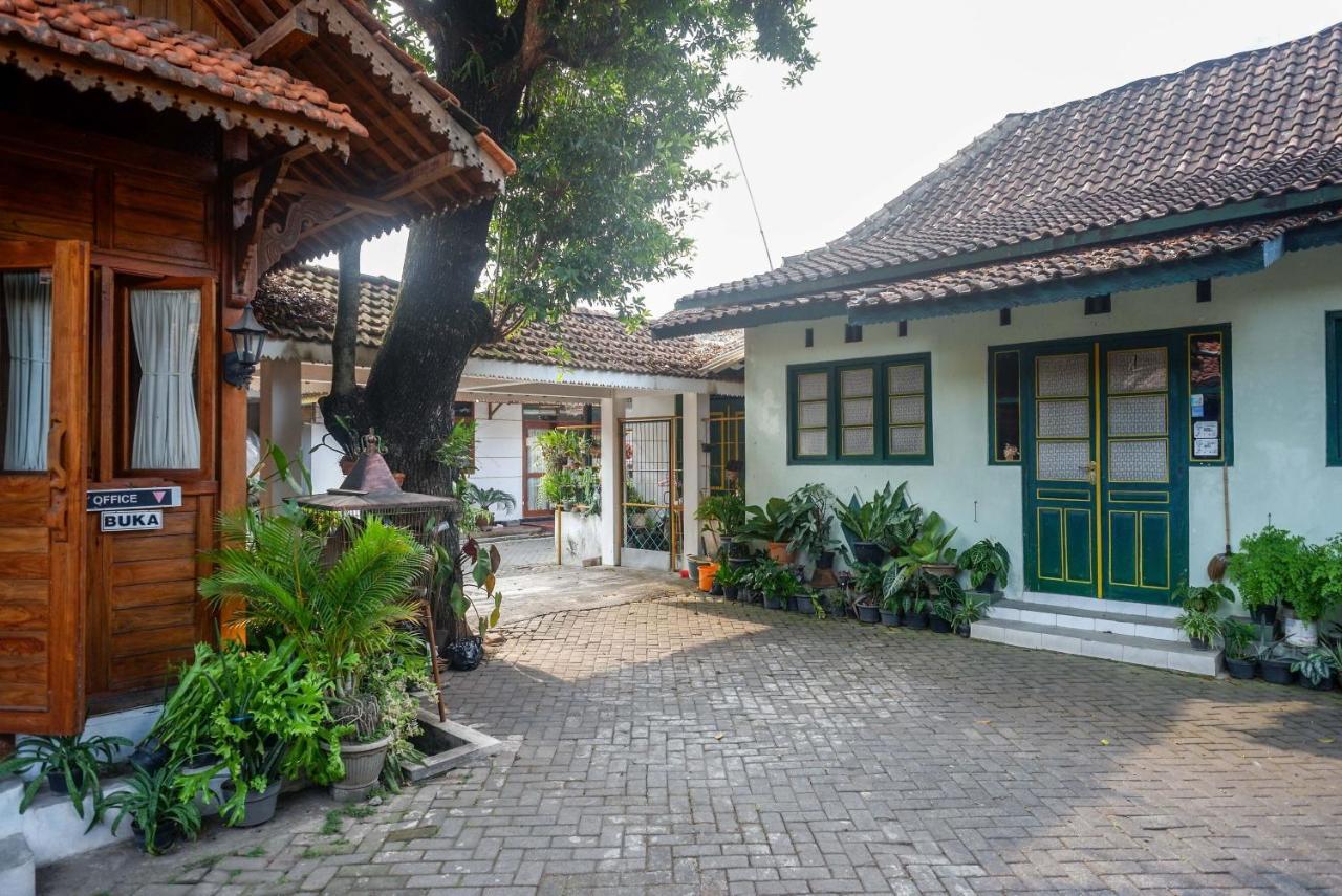 מלון יוגיאקרטה Reddoorz Syariah Near Plengkung Gading 2 מראה חיצוני תמונה