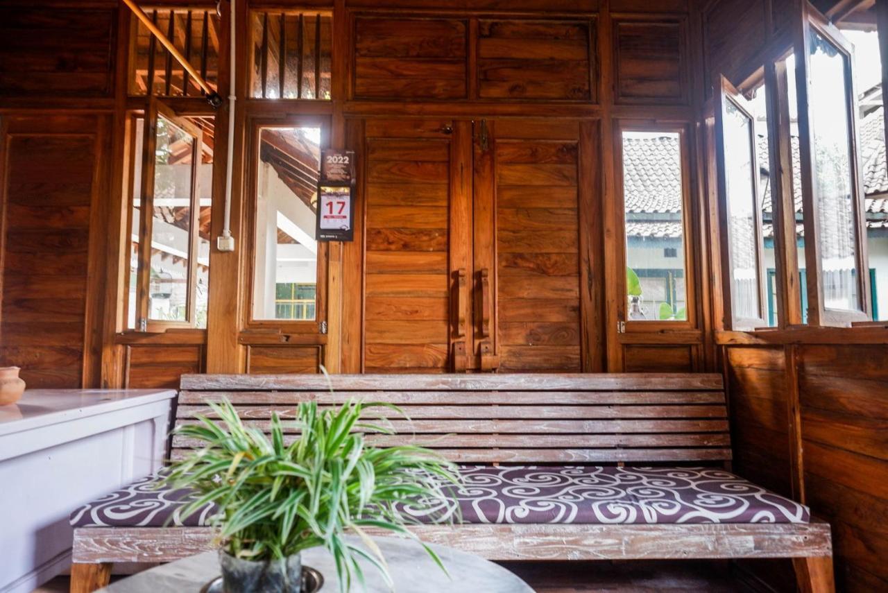 מלון יוגיאקרטה Reddoorz Syariah Near Plengkung Gading 2 מראה חיצוני תמונה