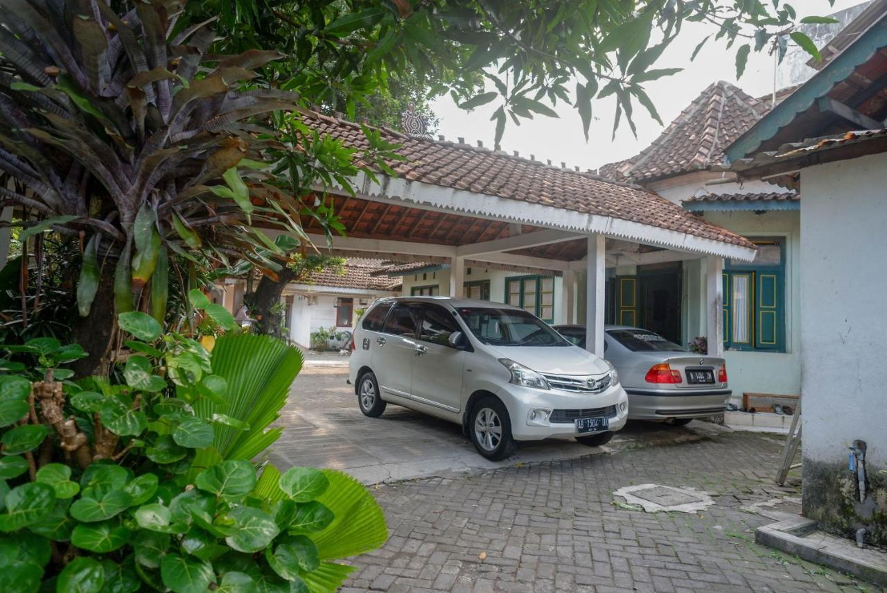 מלון יוגיאקרטה Reddoorz Syariah Near Plengkung Gading 2 מראה חיצוני תמונה