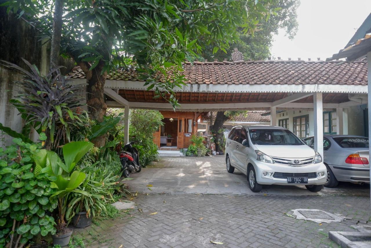 מלון יוגיאקרטה Reddoorz Syariah Near Plengkung Gading 2 מראה חיצוני תמונה